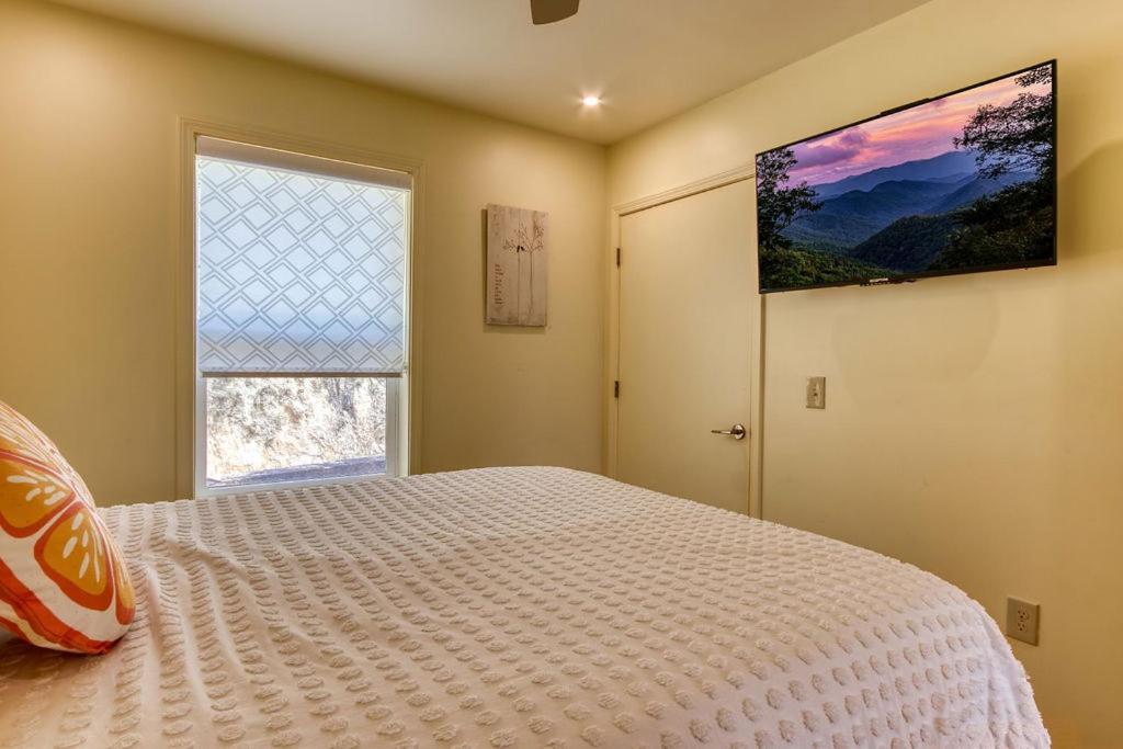 Key Lime Pie, Hot Tub,Wifi, 1089 Free Tickets Each Paid Day, Dollywood And More Gatlinburg Ngoại thất bức ảnh