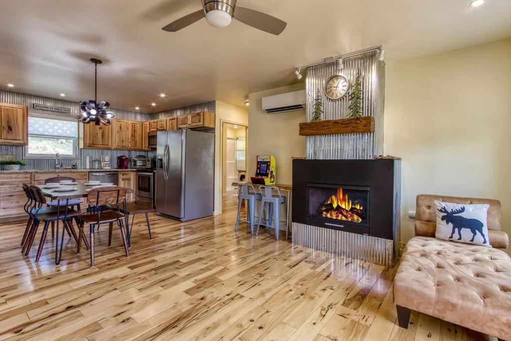 Key Lime Pie, Hot Tub,Wifi, 1089 Free Tickets Each Paid Day, Dollywood And More Gatlinburg Ngoại thất bức ảnh